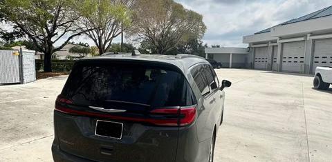 Chrysler Pacifica 2023