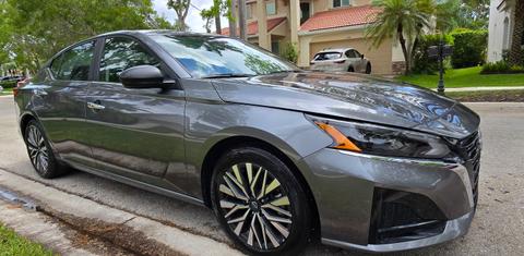 Nissan Altima 2024