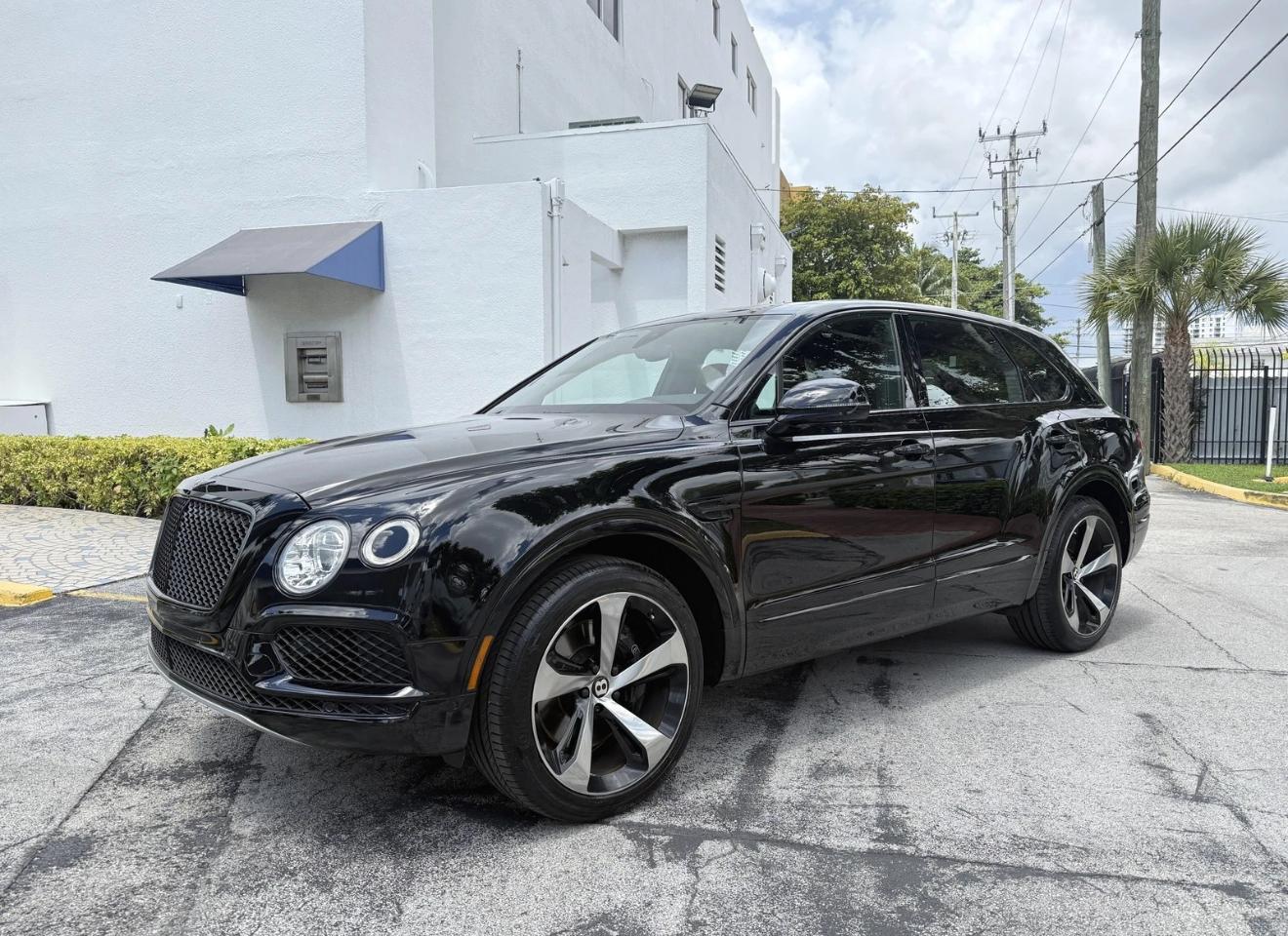 Bentley Bentayga 2020 rental in Houston, TX by PJ R. | Turo