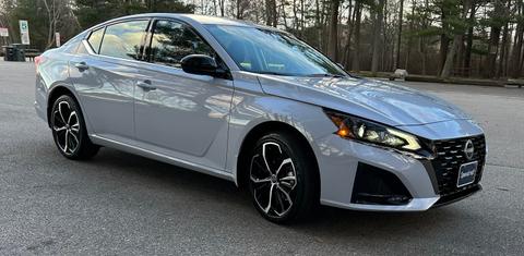 Nissan Altima 2025