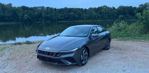 Hyundai Elantra 2025