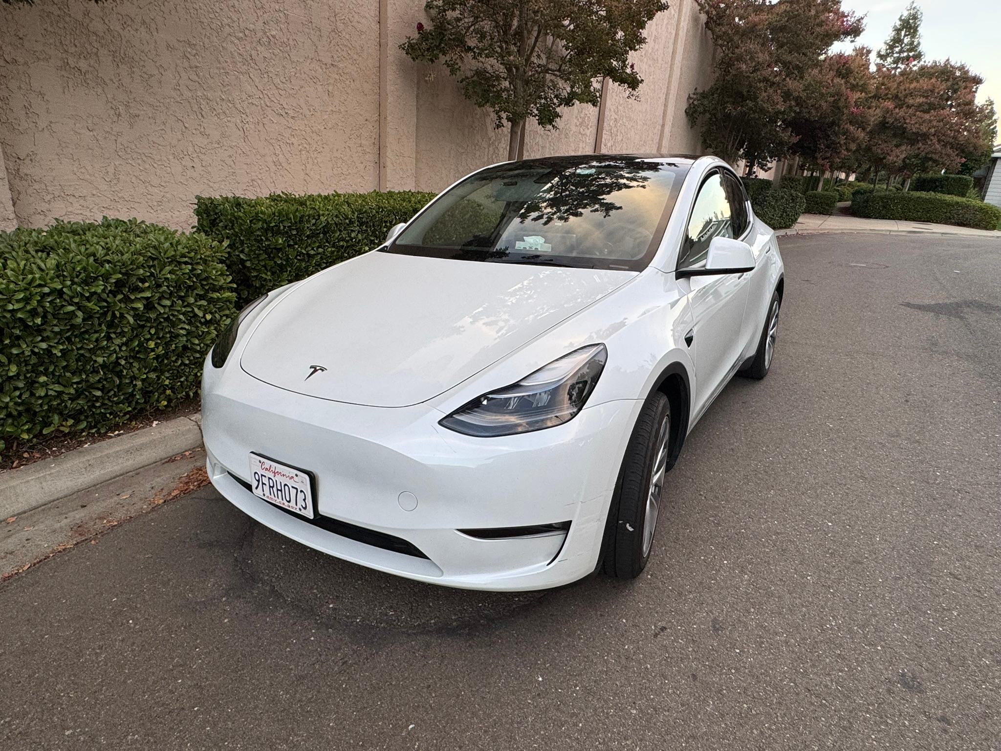 Tesla Model Y 2023 in Pleasanton, CA
