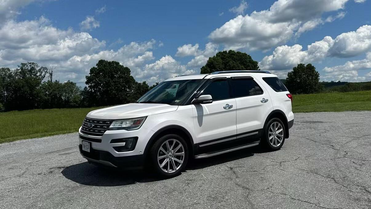 Ford Explorer 2016 in Lynchburg, VA
