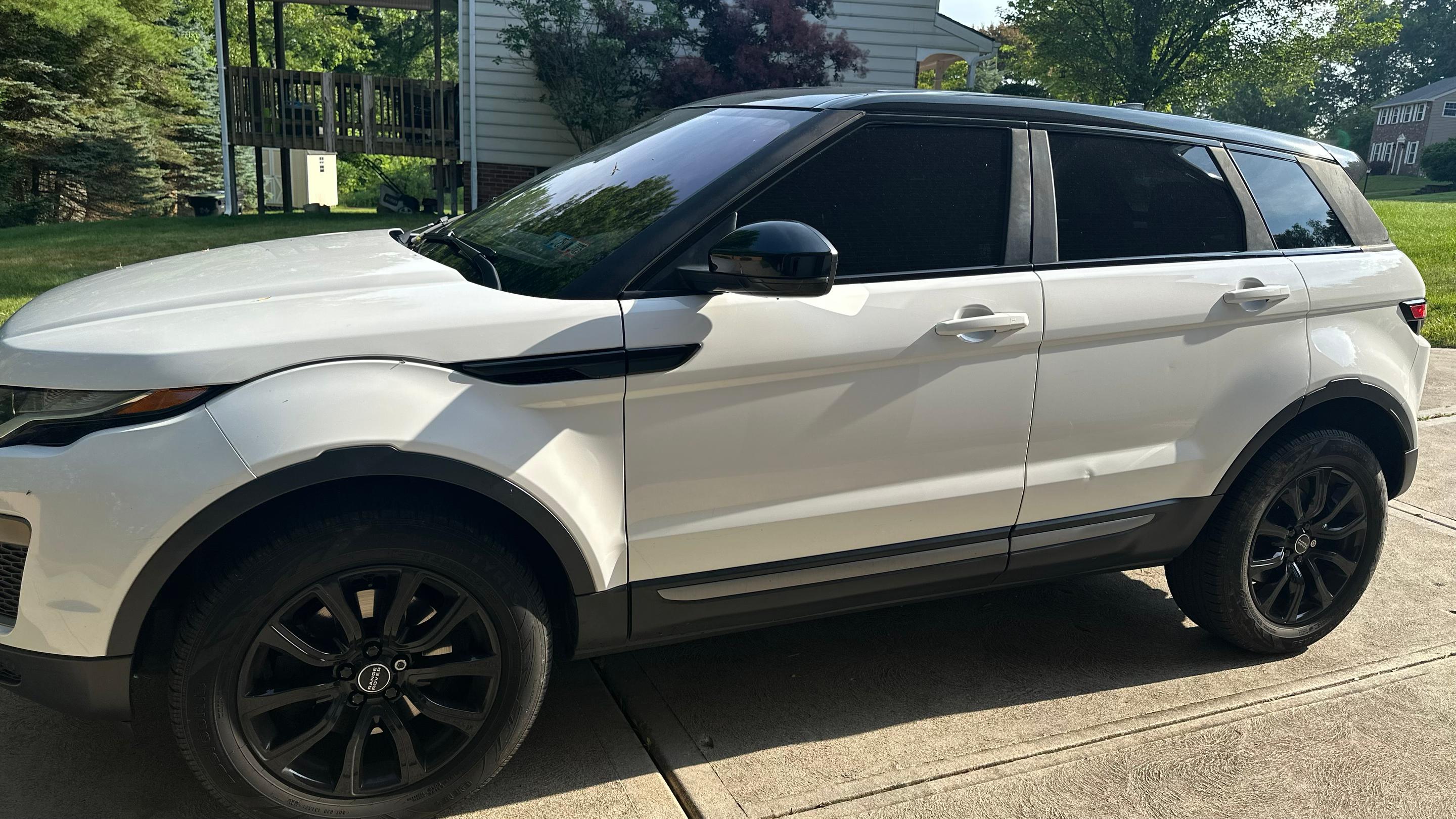 Land Rover Range Rover Evoque 2017 in McCandless Township, PA