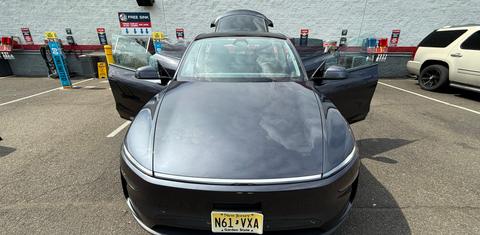 Tesla Model Y 2026