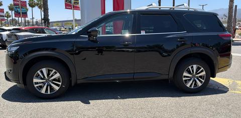 Nissan Pathfinder 2025