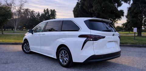 Toyota Sienna 2026