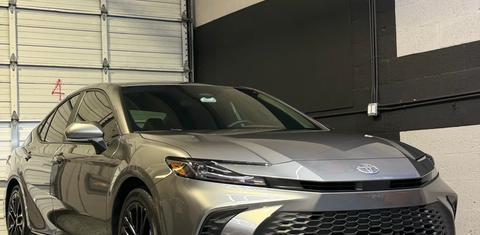 Toyota Camry Hybrid 2026
