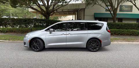 Chrysler Pacifica 2018