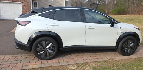 Nissan ARIYA 2025