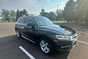 Audi Q5 car