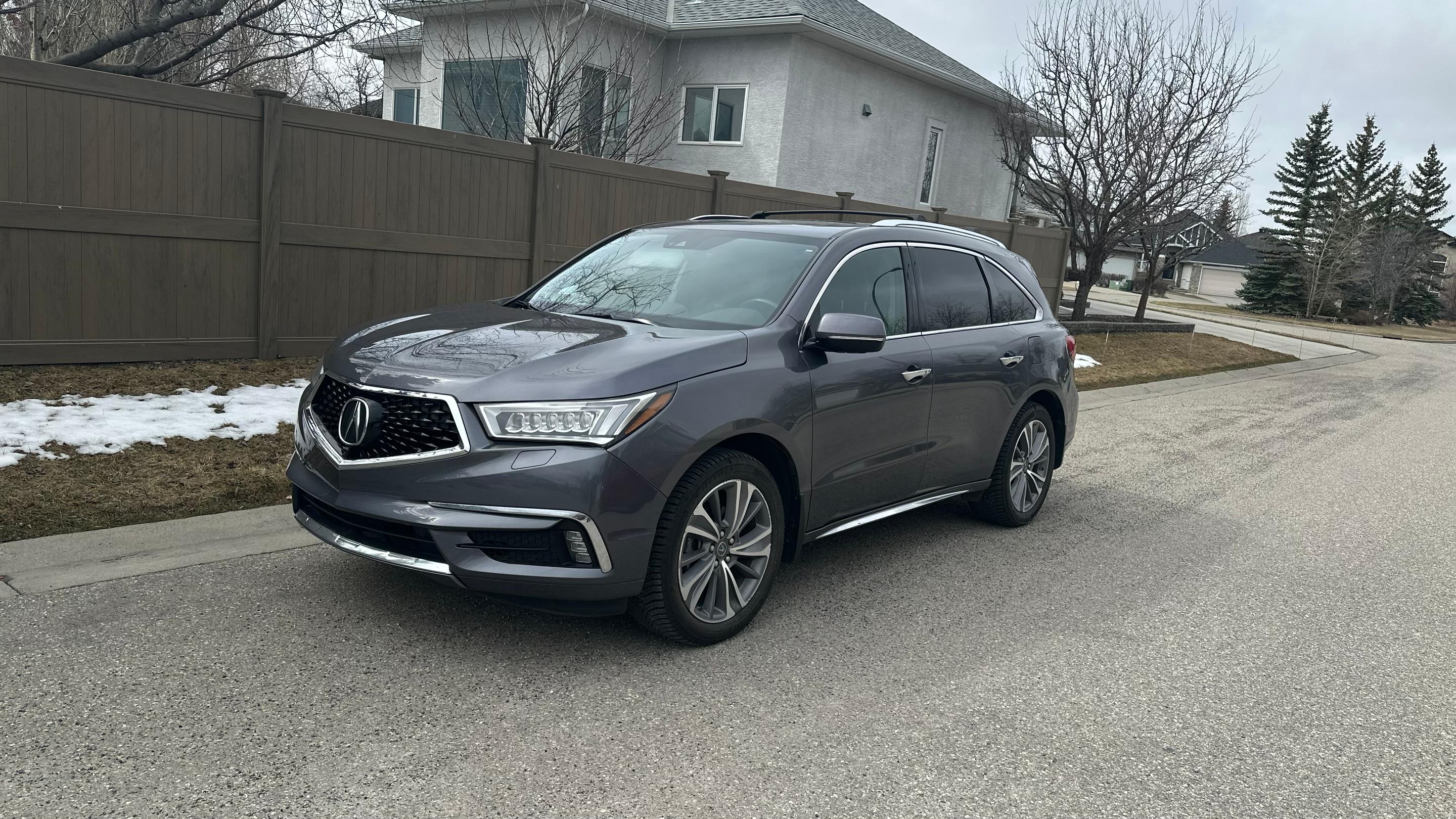 Acura MDX 2018 in Calgary, AB