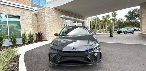 Toyota Camry Hybrid 2025