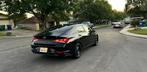 Hyundai Elantra 2023