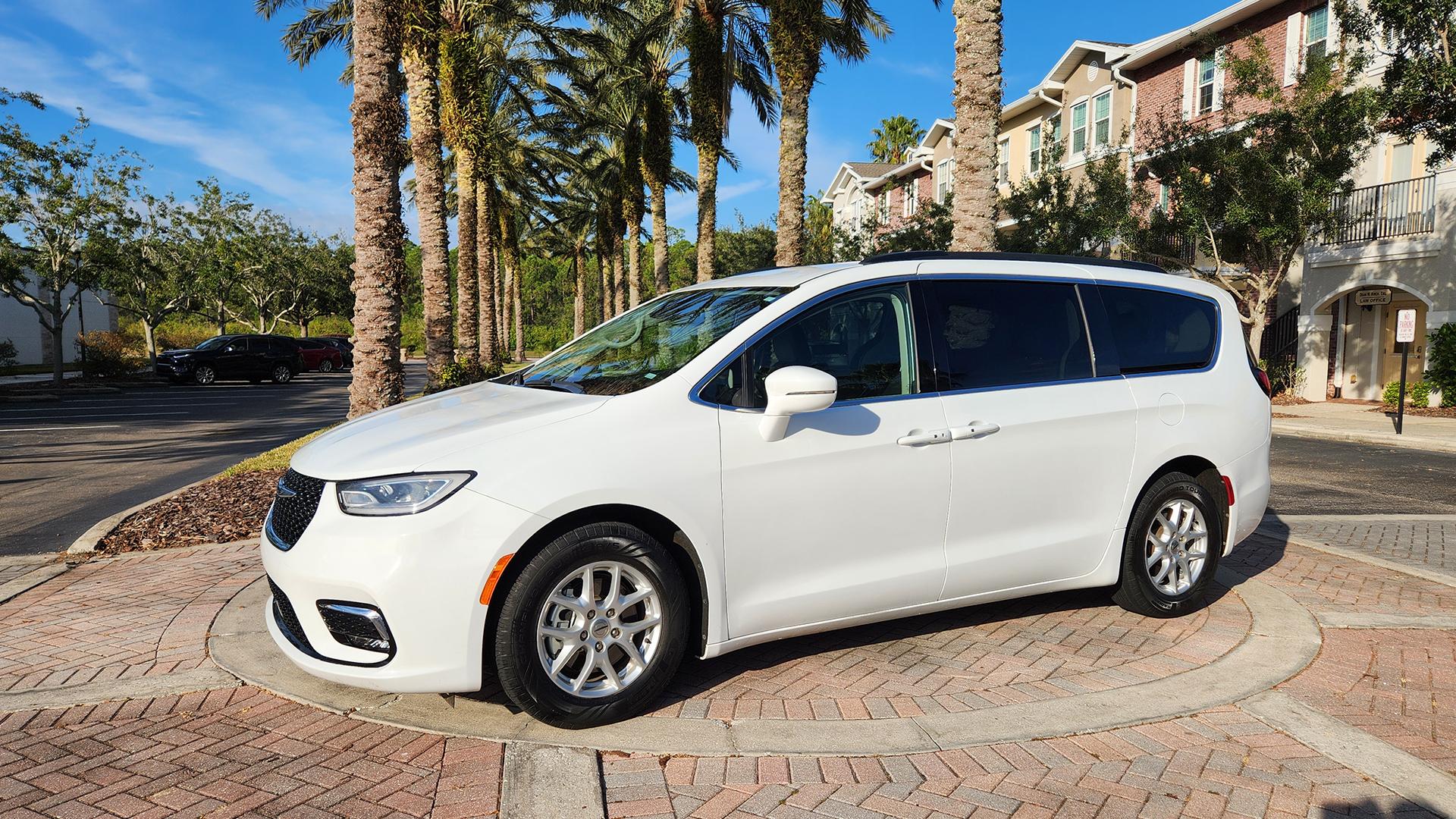 Chrysler Pacifica 2022 in Westchase, FL