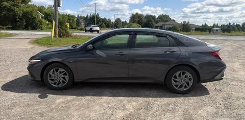 Hyundai Elantra 2025