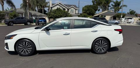 Nissan Altima 2025