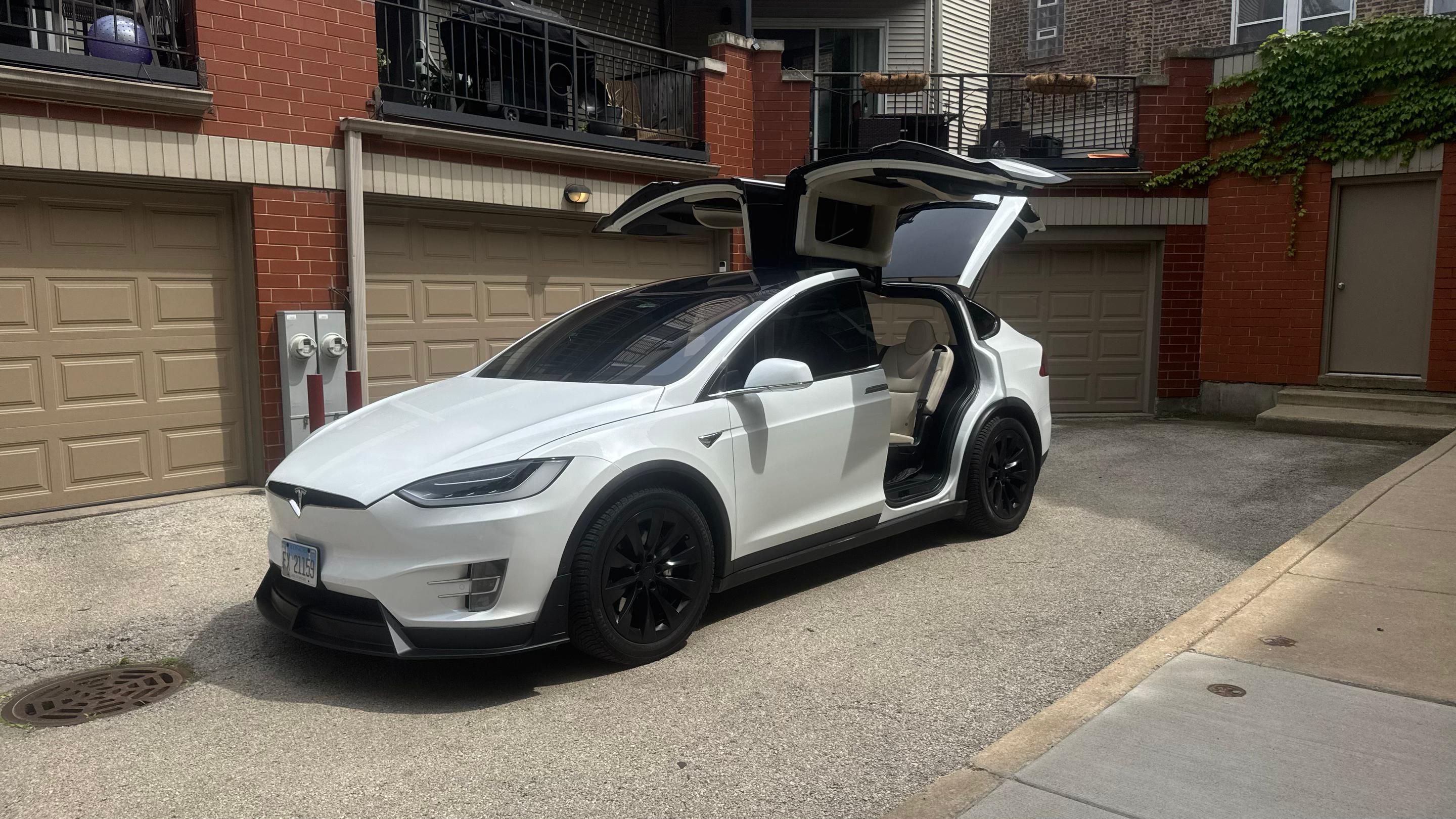 Tesla Model X 2017 in Chicago, IL