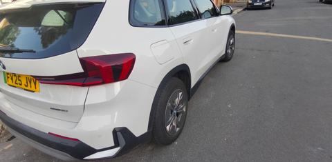 BMW iX1 2025