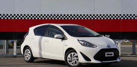 Toyota PRIUS-C 2020