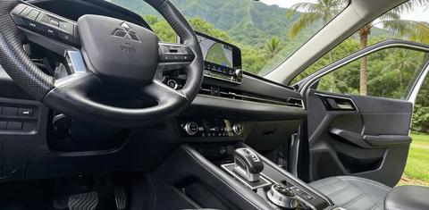 Mitsubishi Outlander 2024