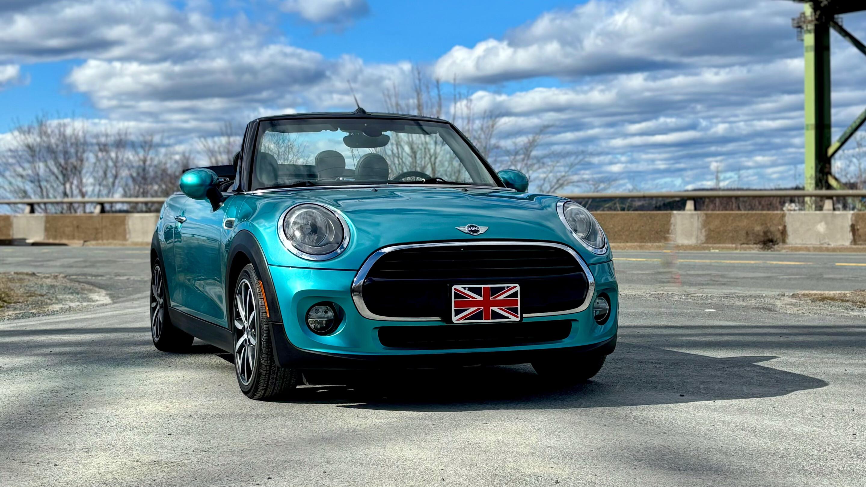 MINI Convertible 2017 in Halifax, NS