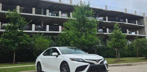 Toyota Camry 2021