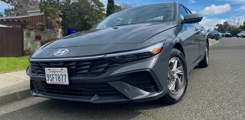 Hyundai Elantra 2025