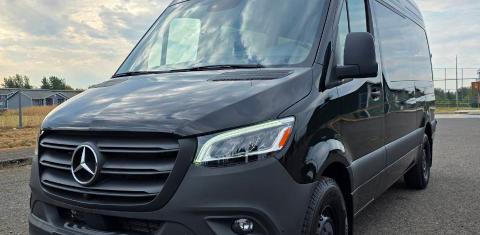 Mercedes-Benz Sprinter 2024