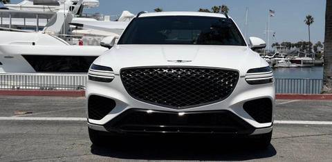 Genesis GV70 2025