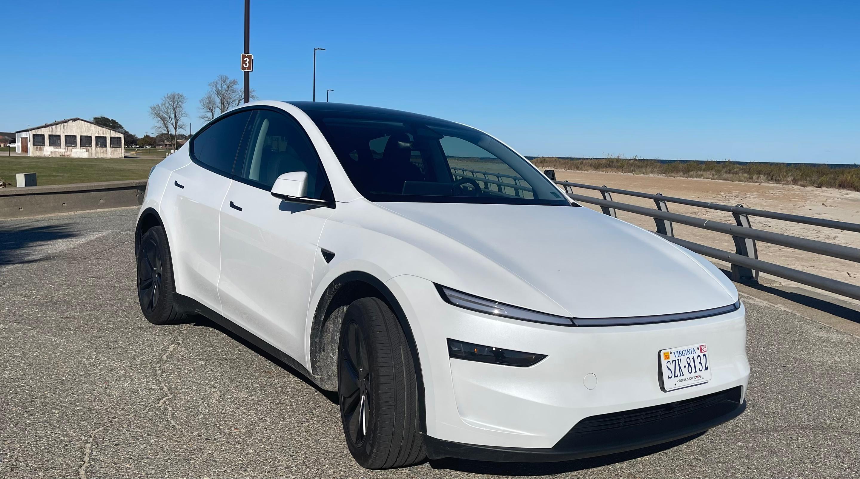 Tesla Model Y 2026 in Hampton, VA