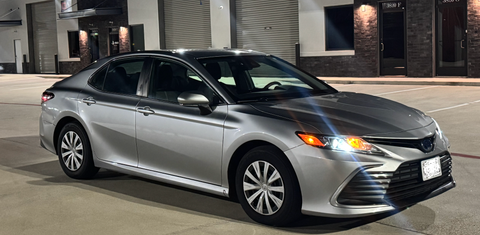 Toyota Camry Hybrid 2022