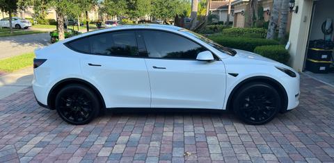 Tesla Model Y 2021