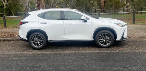 Lexus NX350h 2025