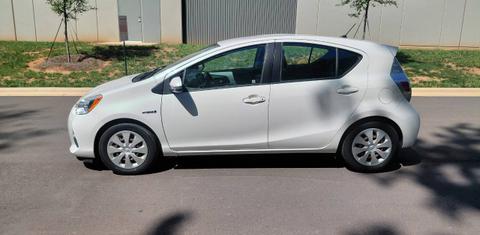 Toyota Prius c 2014