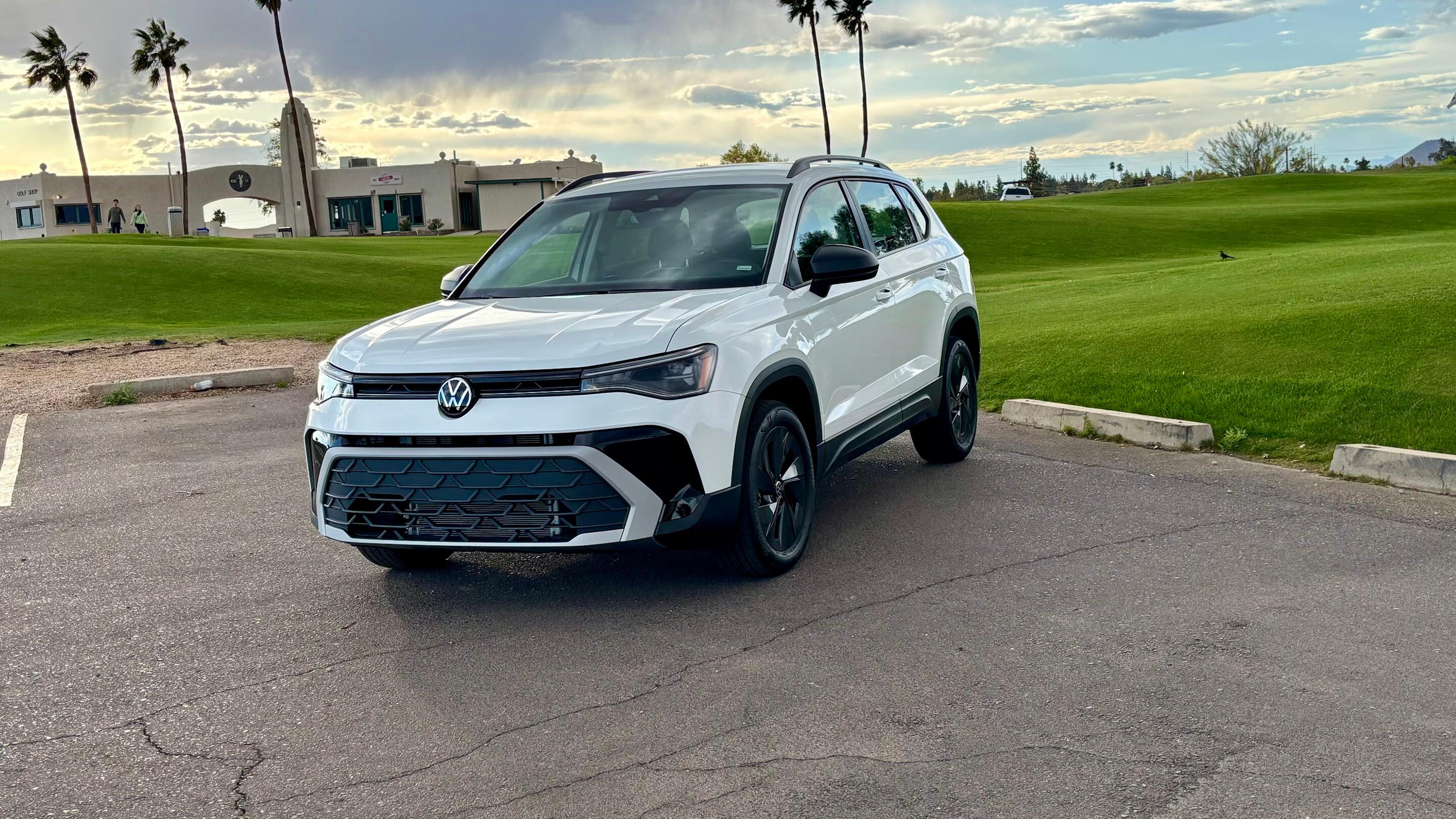 Volkswagen Taos 2025 in Phoenix, AZ