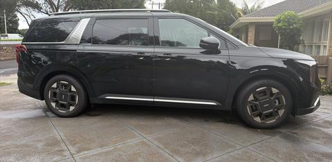 Kia CARNIVAL 2025