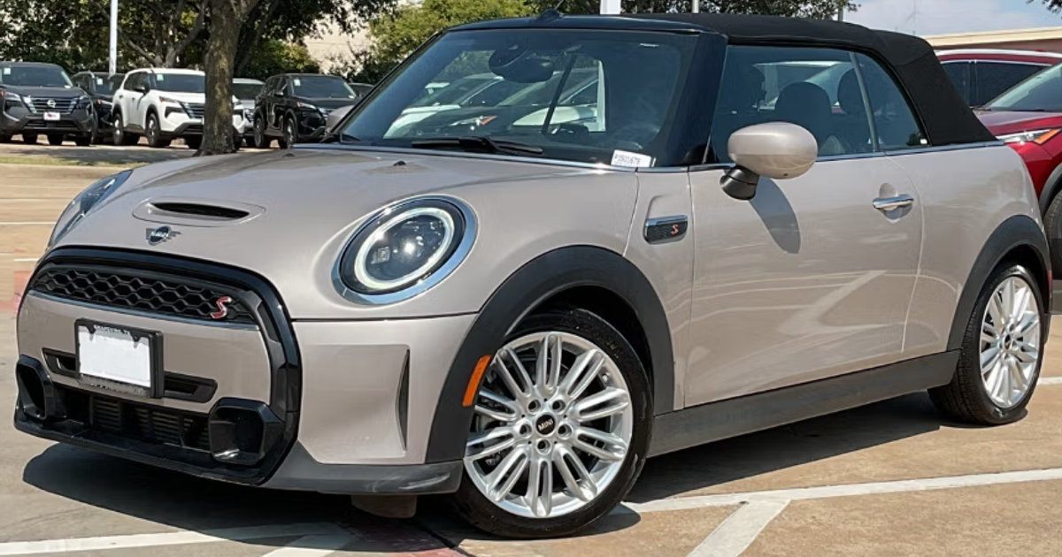 Mini High MINI Convertible 2024 rental in Honolulu, HI by LA Auto Spot (Honolulu ...