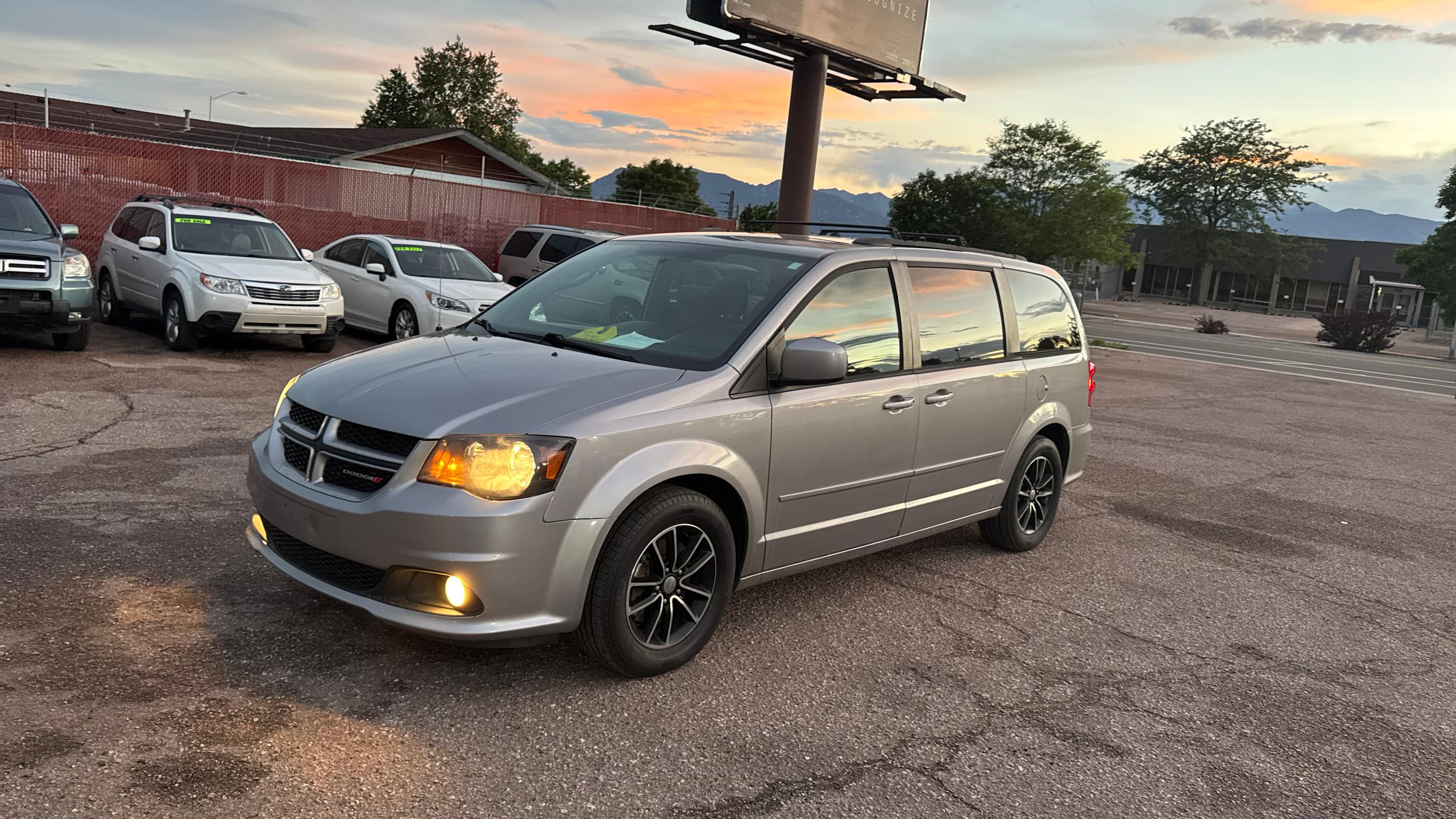 Dodge Grand Caravan 2016 — Car rental alternative in Colorado Springs, CO