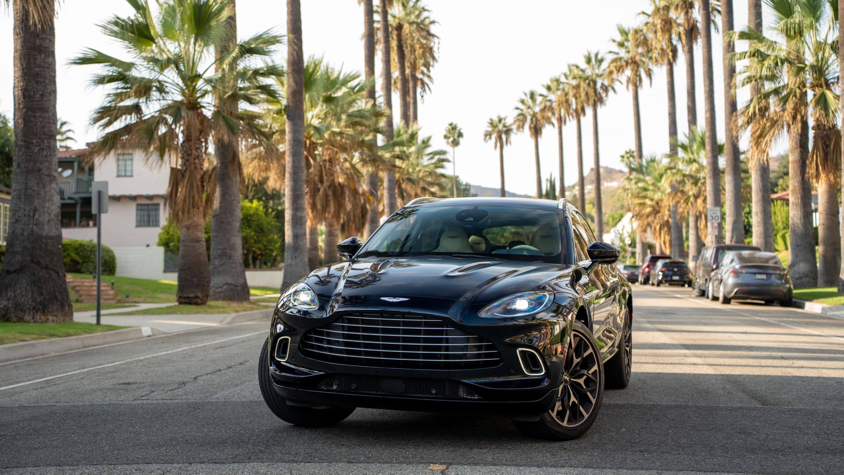 Aston Martin DBX 2021 in Glendale, CA