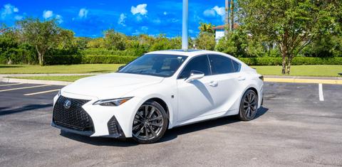 Lexus IS 2024