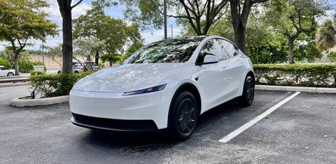 Tesla Model Y 2026