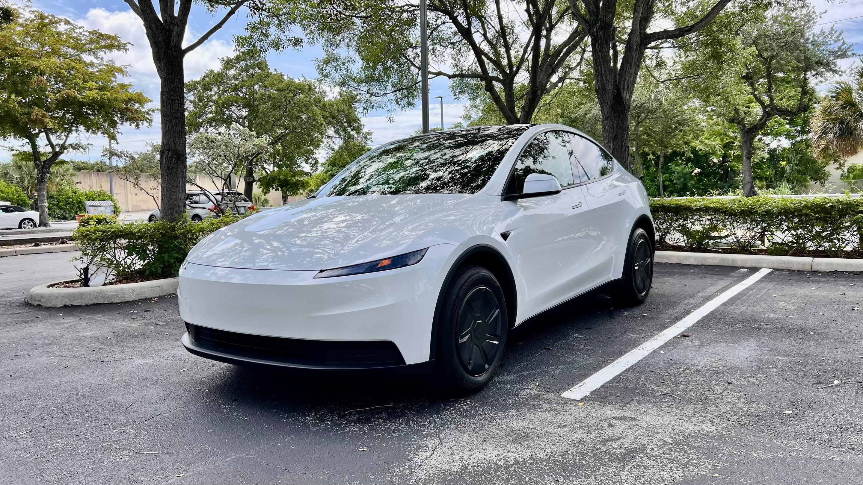 Tesla Model Y 2026 in West Palm Beach, FL