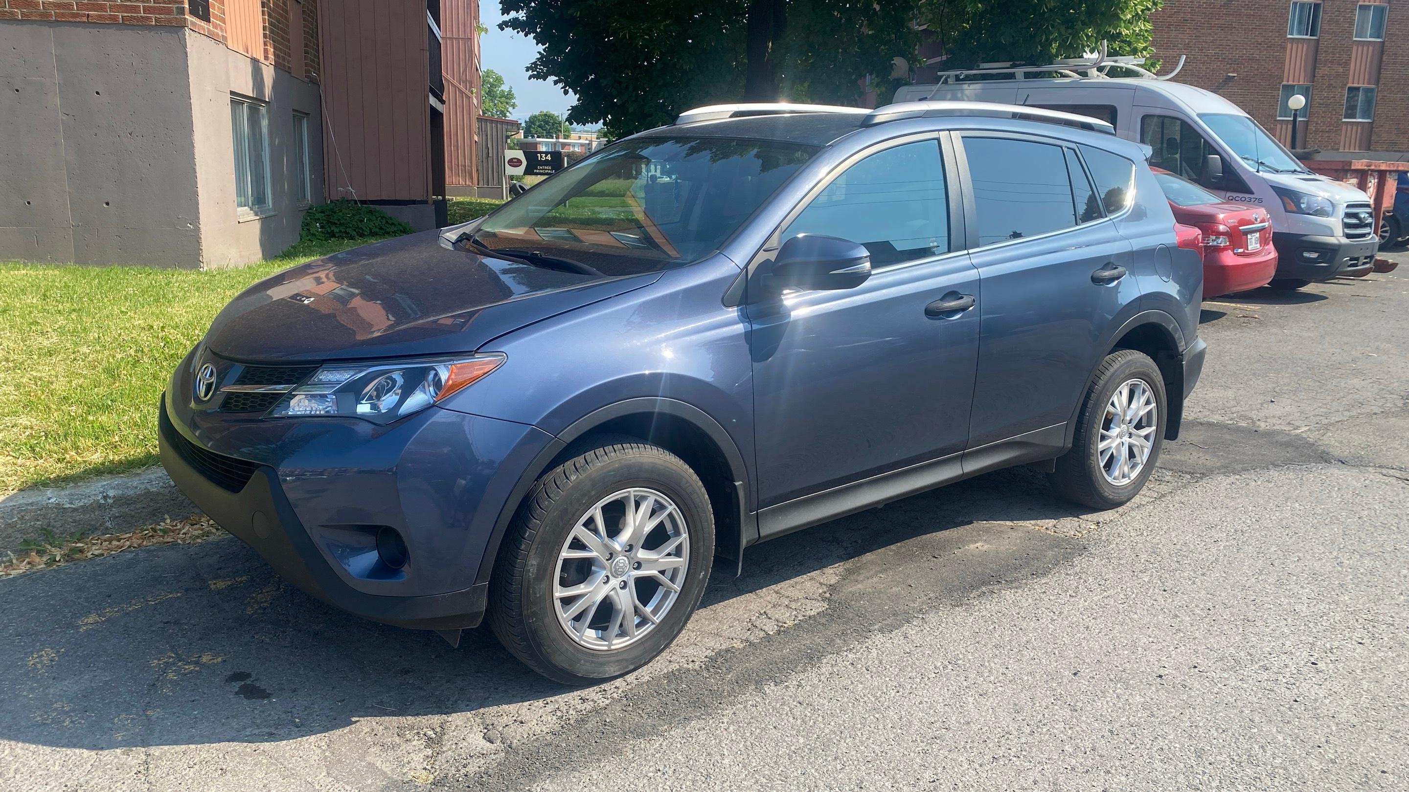 Toyota RAV4 2013 à 