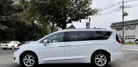 Chrysler Pacifica 2017