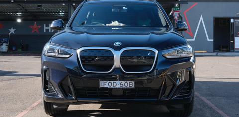 BMW iX3 2025