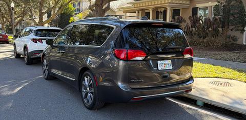 Chrysler Pacifica 2017