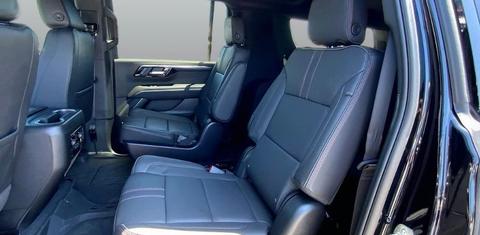 Chevrolet Suburban 2025