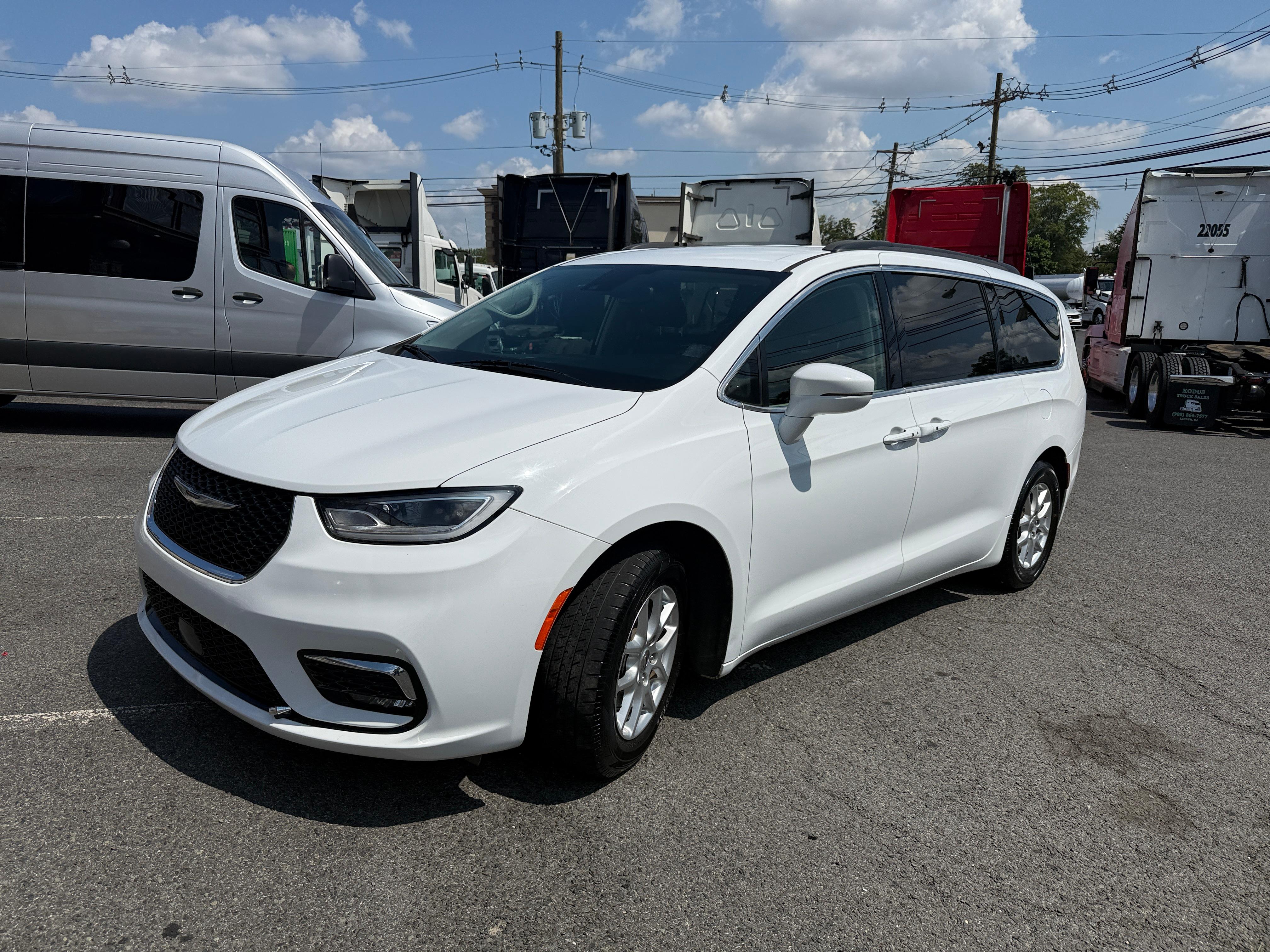 Chrysler Pacifica 2022 in Linden, NJ