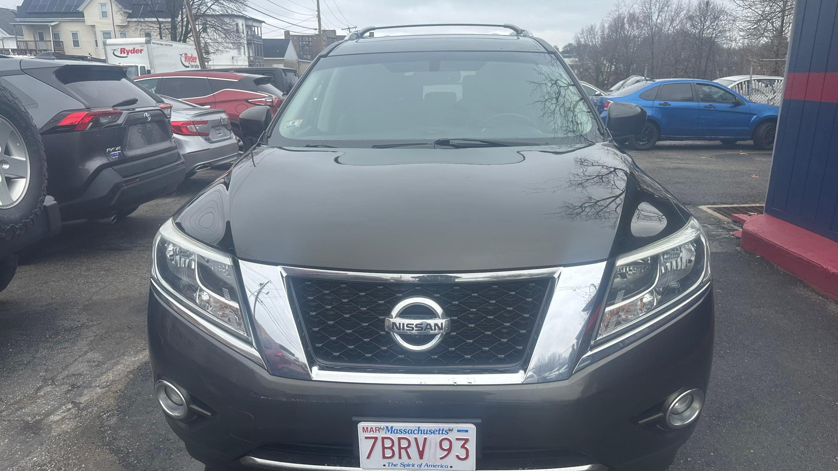 Nissan Pathfinder 2016 in 